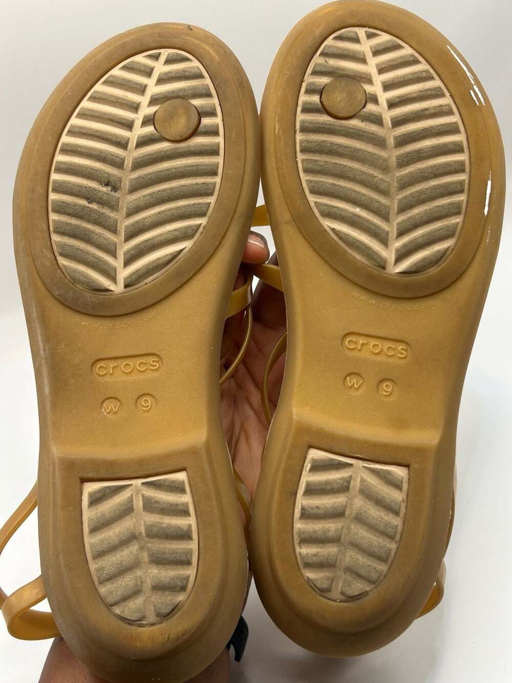 Crocs Women's Size 9 Yellow Strappy Sandals - Picture 5 of 5